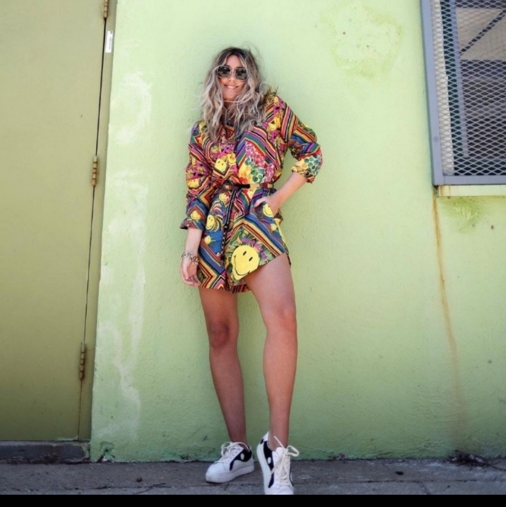Farm Rio Smiley Romper - Picture 7 of 7